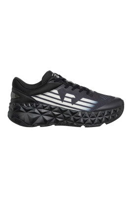 lace-closure-sneakers