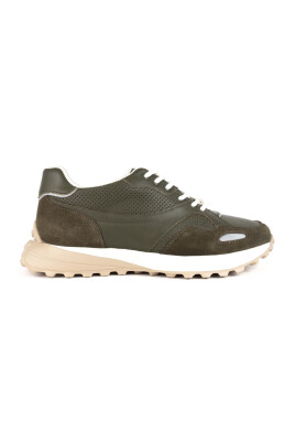 green-sneakers-for-men