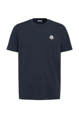 t-shirt-avec-logo-patch