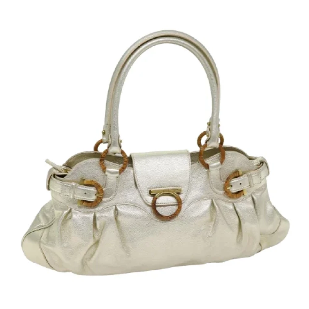 Salvatore Ferragamo Pre-owned Leather handbags Beige Dames