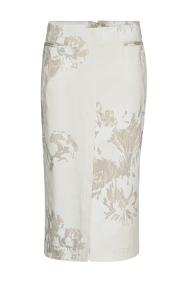 chic-floral-midi-skirt