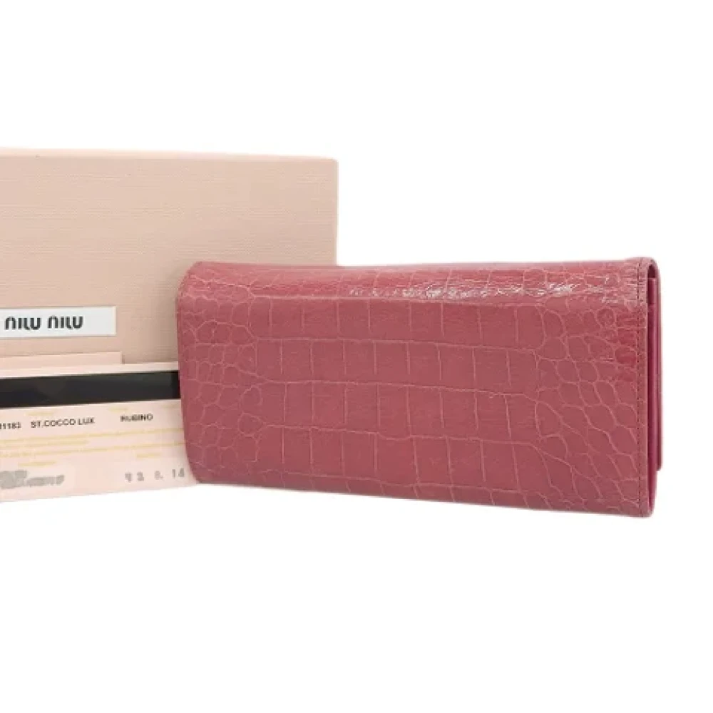 Miu Pre-owned Leather wallets Purple Dames