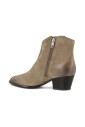 bottines-en-daim-beige-a-talon-large