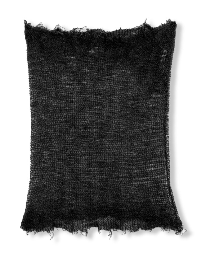 col-noir-en-maille-ajouree-alpaga-soie-et-cachemire-noir