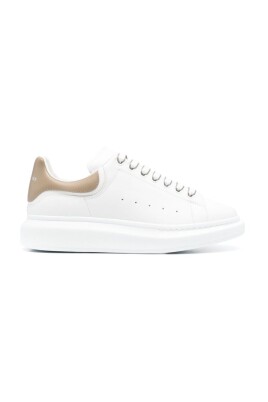 white-sneaker-with-panelled-design