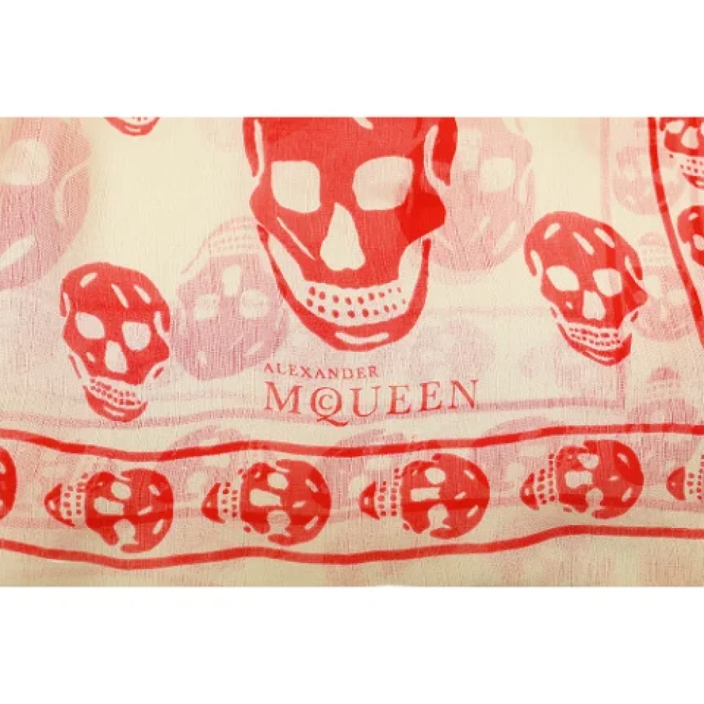Alexander McQueen Pre-owned Silk scarves Beige Dames