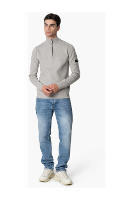 gray-knitted-halfzip-sweater-men