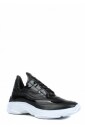 sneaker-a-lacets-en-noir