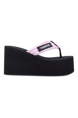 black-wedge-sandals-with-logo-applique