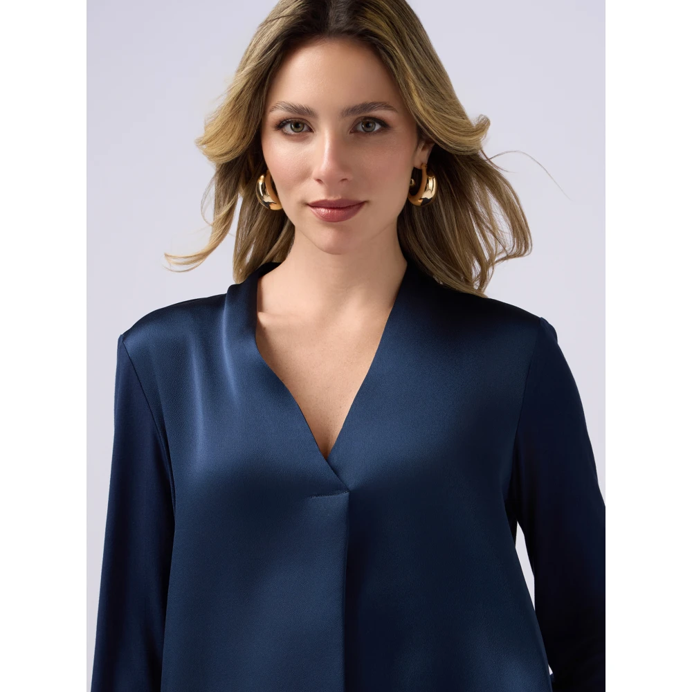 Oltre T-shirt gemaakt van bi-materialen met V-hals Blue Dames