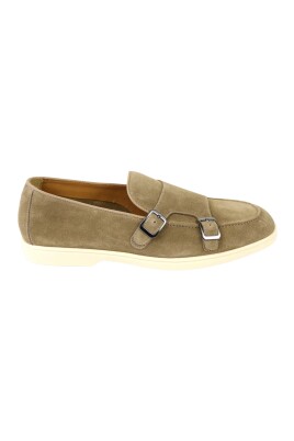 beige-ruskindsmokkasiner-med-spaender