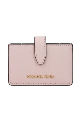 porte-cartes-en-cuir-rose-avec-logo-frontal