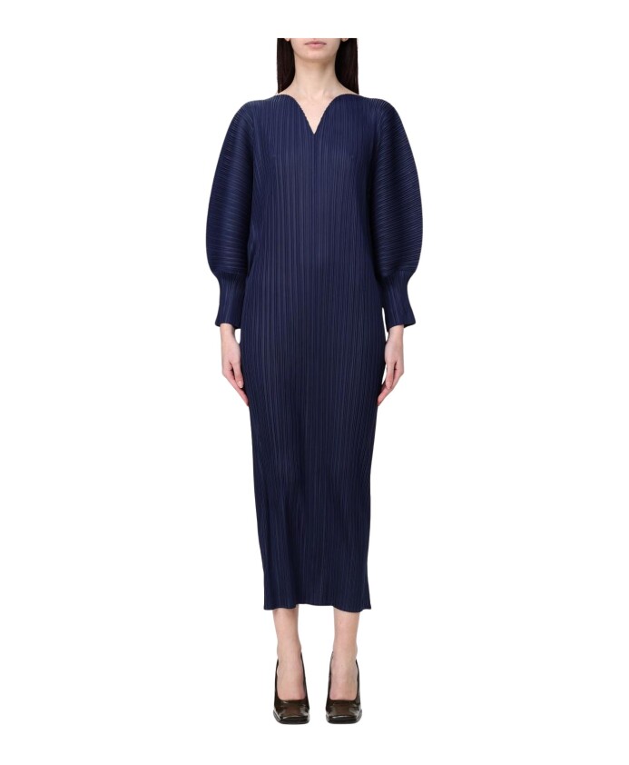 robe-bleue-a-col-en-v-et-ourlet-evase