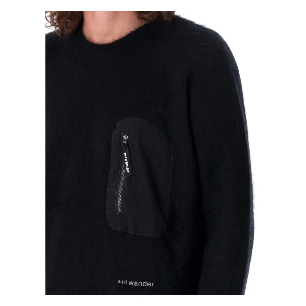 And Wander Zwarte Gebreide Trui Sweater Aw24 Black Heren