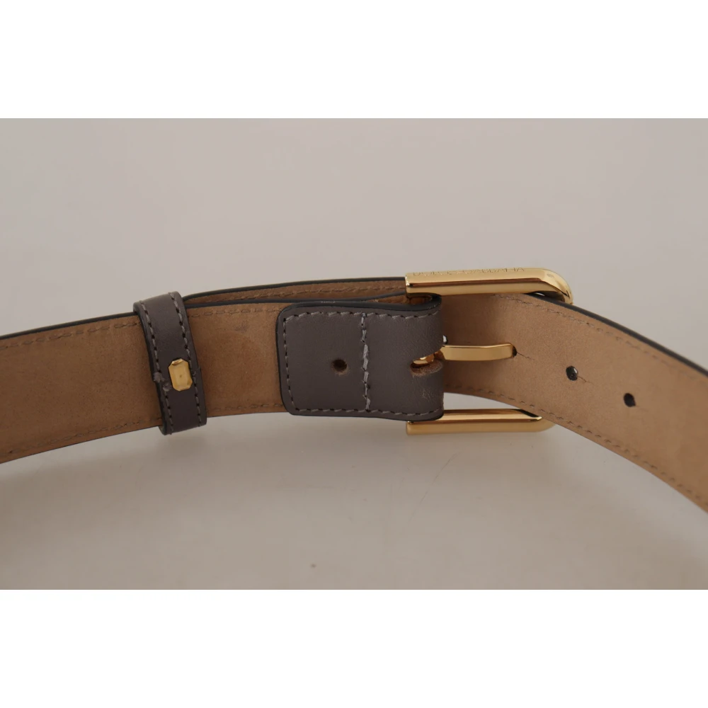 Dolce & Gabbana Elegante Leren Riem met Gegraveerde Gesp Gray Dames