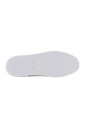 sneakers-blanches-elegant-detail-en-daim