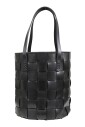 sac-seau-en-cuir-avec-compartiment-spacieux