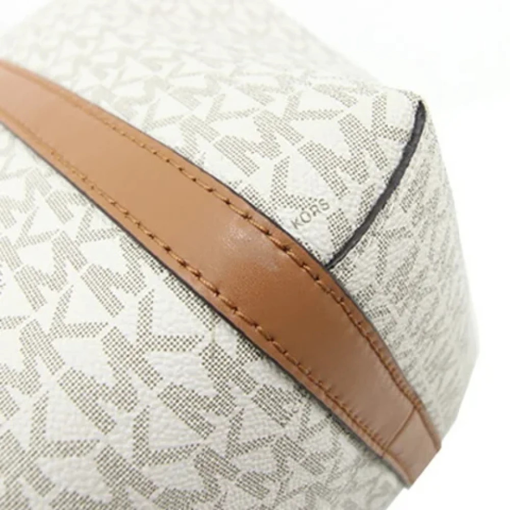Michael Kors Pre-owned Leather shoulder-bags White Dames