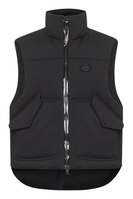 black-sleeveless-coat-with-logo-patch