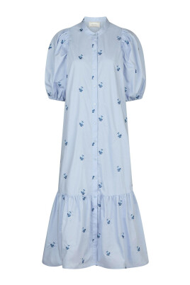 light-blue-oversized-dress-with-puff-sleeves