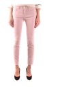 jeans-en-denim-classiques-pour-un-usage-quotidien