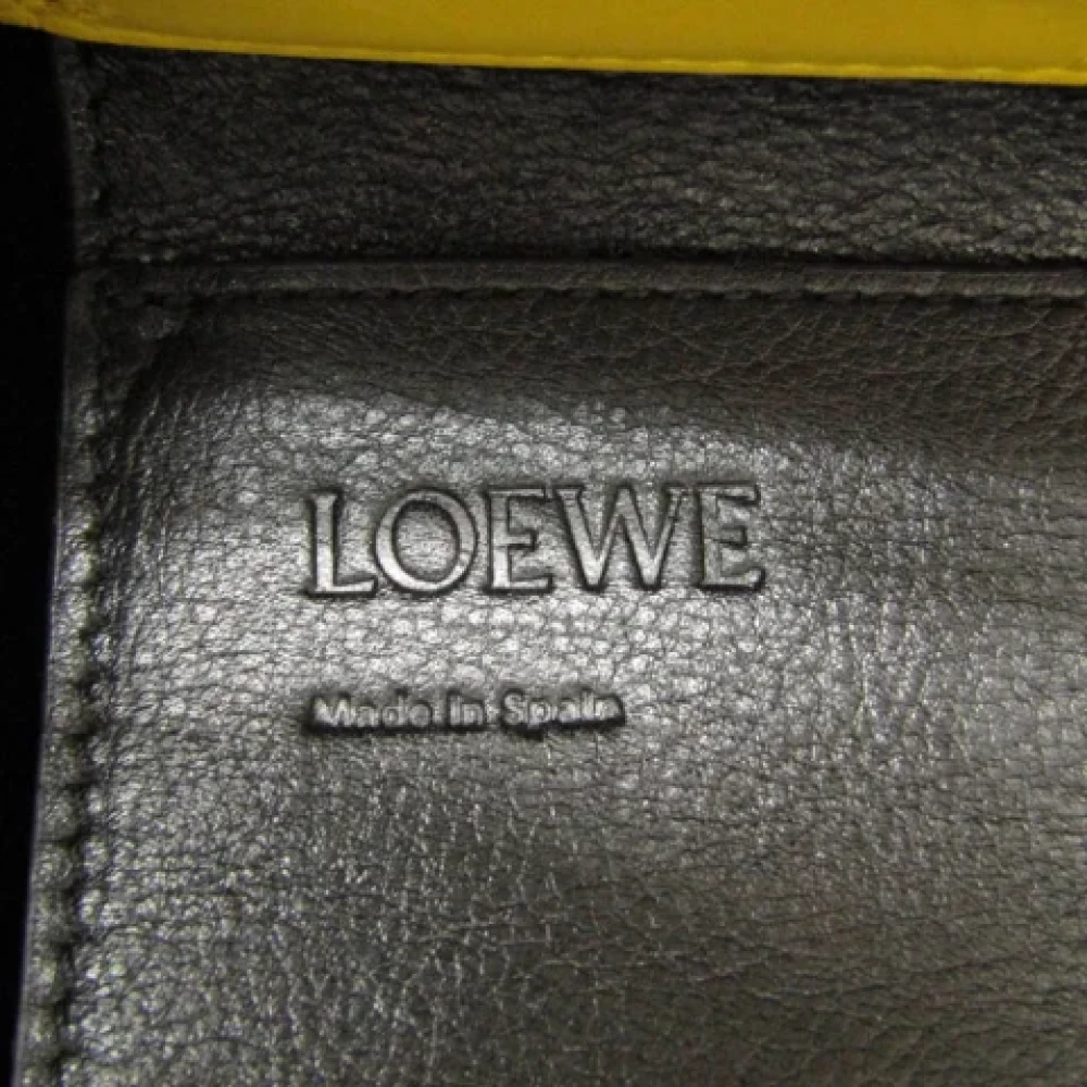 Loewe Pre-owned Leather shoulder-bags Yellow Dames