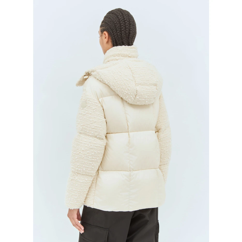 Moncler Gewatteerde Tweed Donsjas met Capuchon Beige Dames