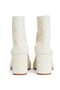 bottes-laser-cut-en-daim-blanc-perle