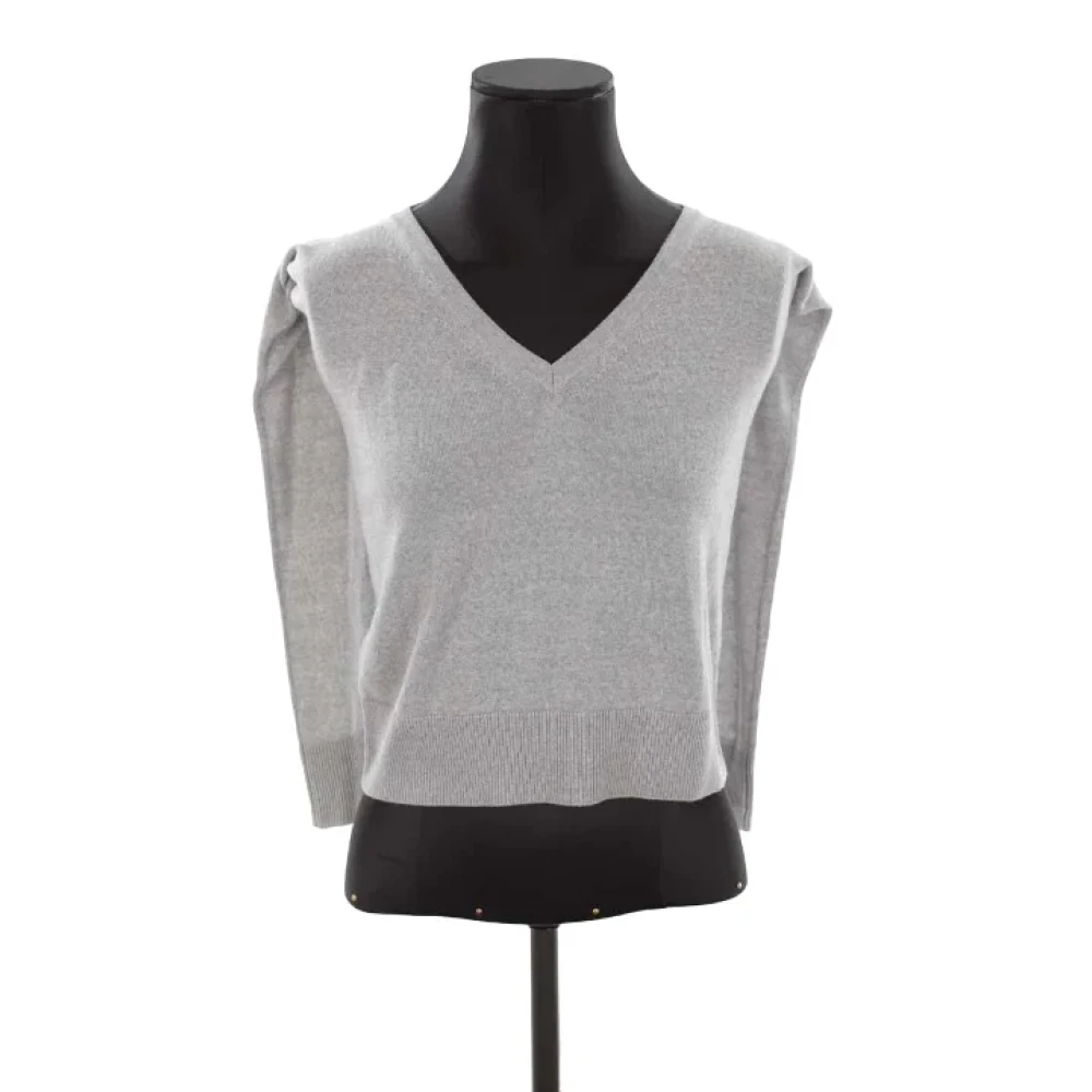 Jacquemus Pre-owned Wool tops Gray Dames