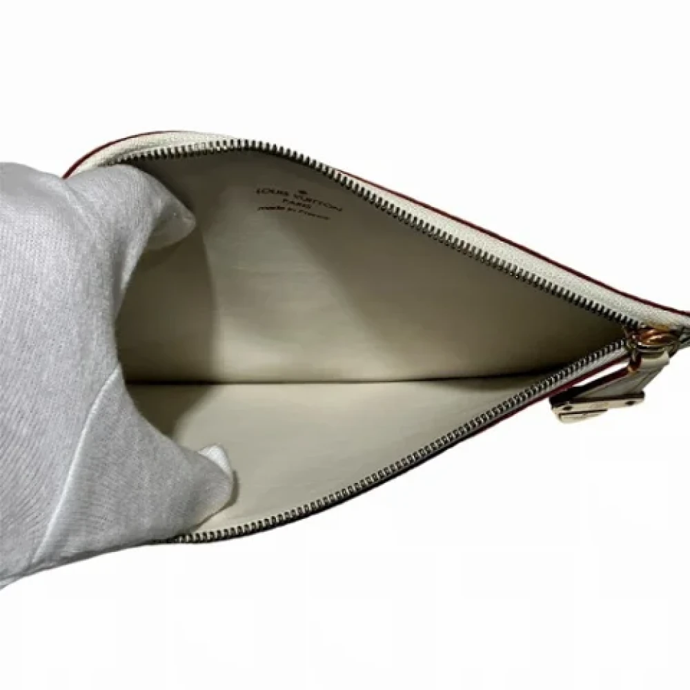 Louis Vuitton Vintage Pre-owned Leather pouches White Dames