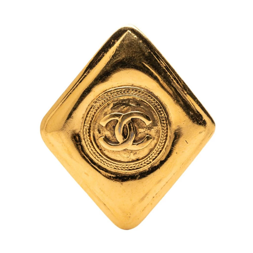 Chanel Vintage Women's Yellow Pre-Owned Vintage Logo Brooch