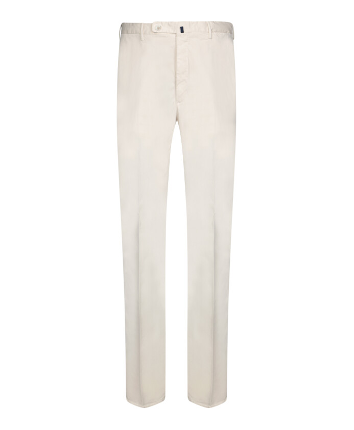 white-trousers-elegant-tailoring-details