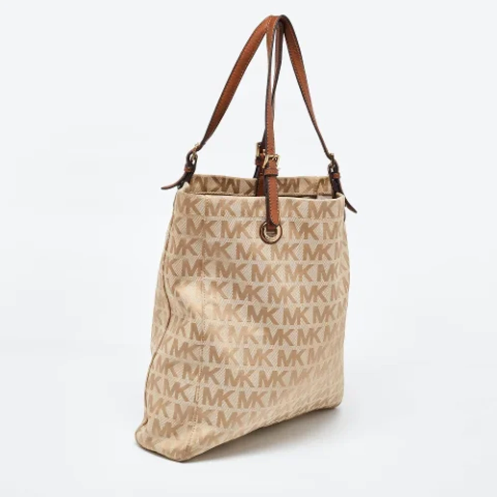 Michael Kors Pre-owned Canvas handbags Beige Dames