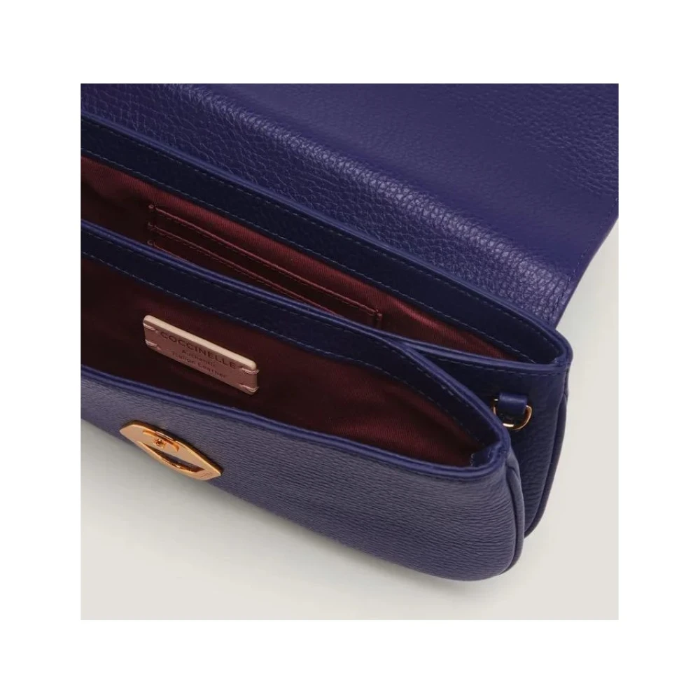 Coccinelle Blauwe Schoudertas met Magneetsluiting Blue Dames