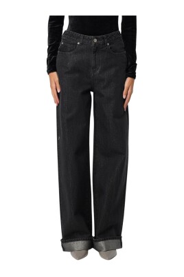 sorte-wide-leg-jeans-med-ombukkede-kanter