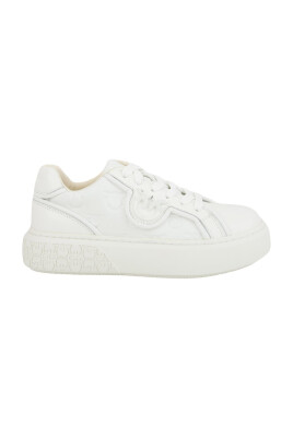 white-sneaker-shoes