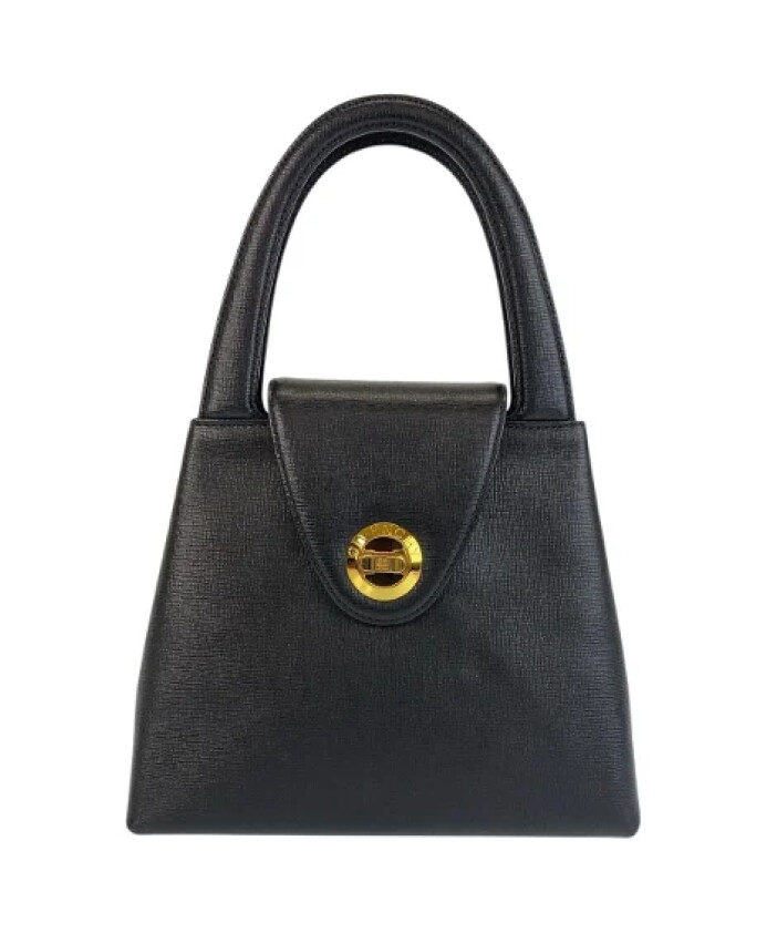 pre-owned-cuir-sacs-main
