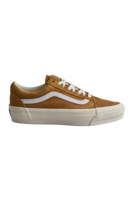 classic-skate-style-sneakers