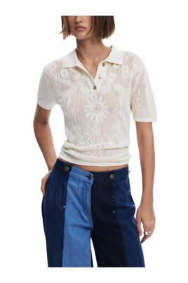 white-button-up-classic-collar-top