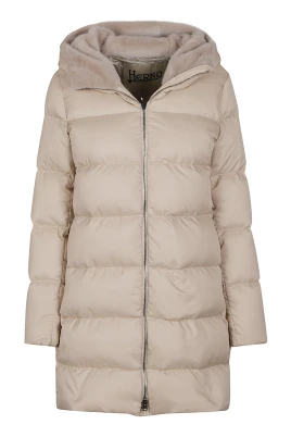 A-formad jacka i Arendelle och New Lady Faux Fur