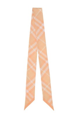 foulard-en-soie-a-motif-tartan-iconique