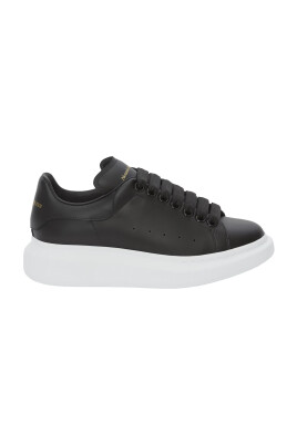 black-leather-woman-shoes