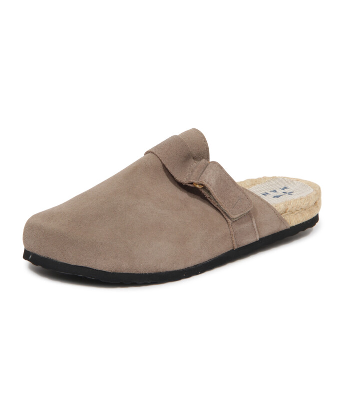 sabots-en-daim-hamptons-coco-marron