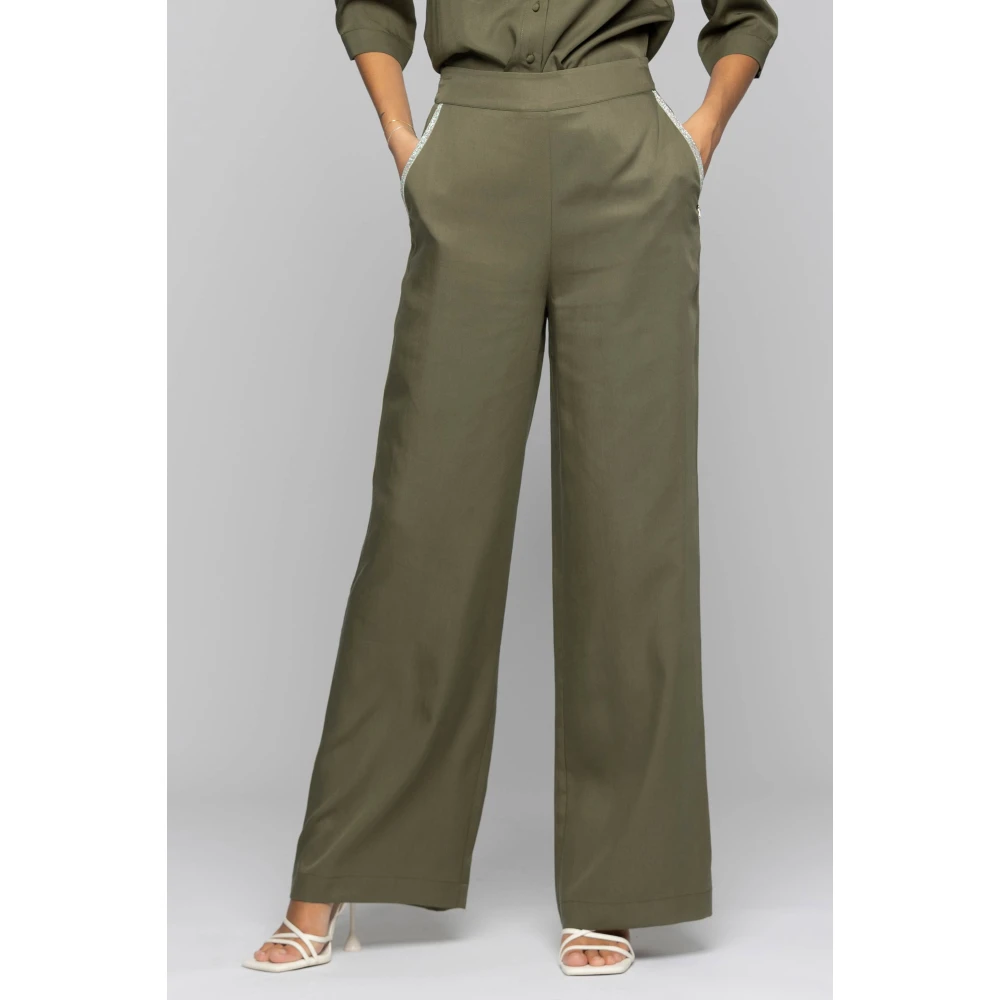 Kocca Wijde broek met glanzende details op de zakken Green Dames