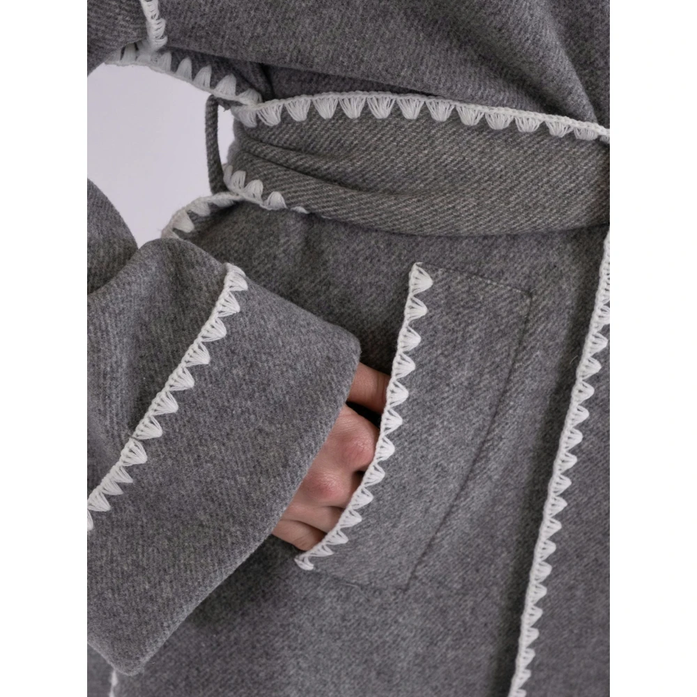 NEO NOIR Stijlvolle Wollen Jas met Strikband Gray Dames