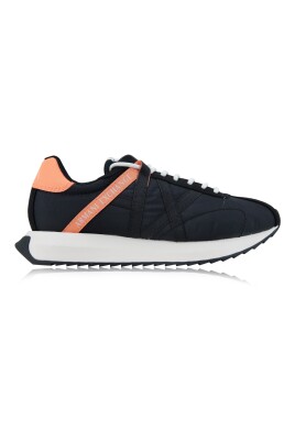 mens-lace-up-sneakers