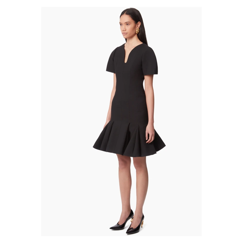 Nina Ricci Zwarte Wol Peplum Jurk Black Dames
