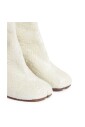bottes-laser-cut-en-daim-blanc-perle