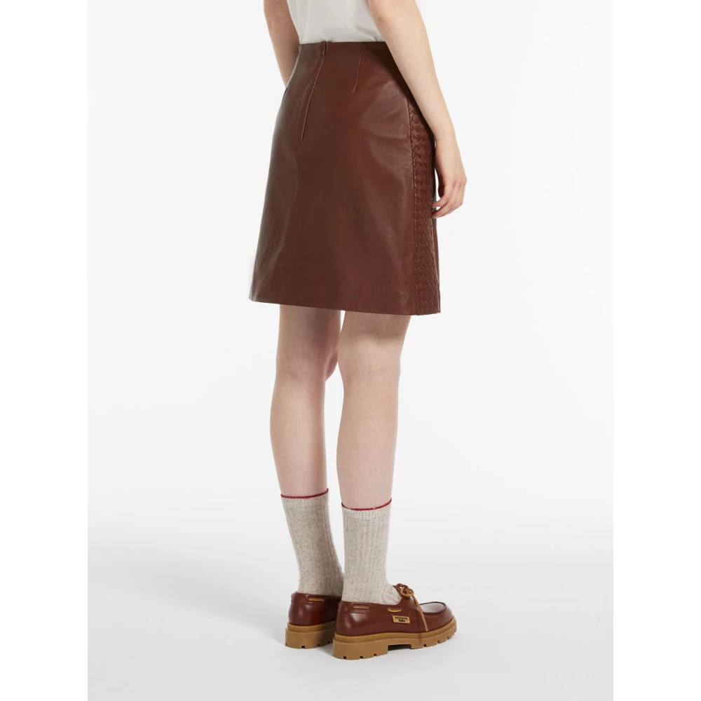 Max Mara Leren Minirok Flare Silhouet Brown Dames