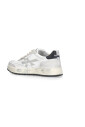 white-leather-sneakers-with-logo-details